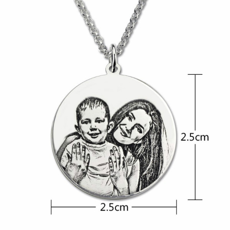Round photo necklace with engraved text