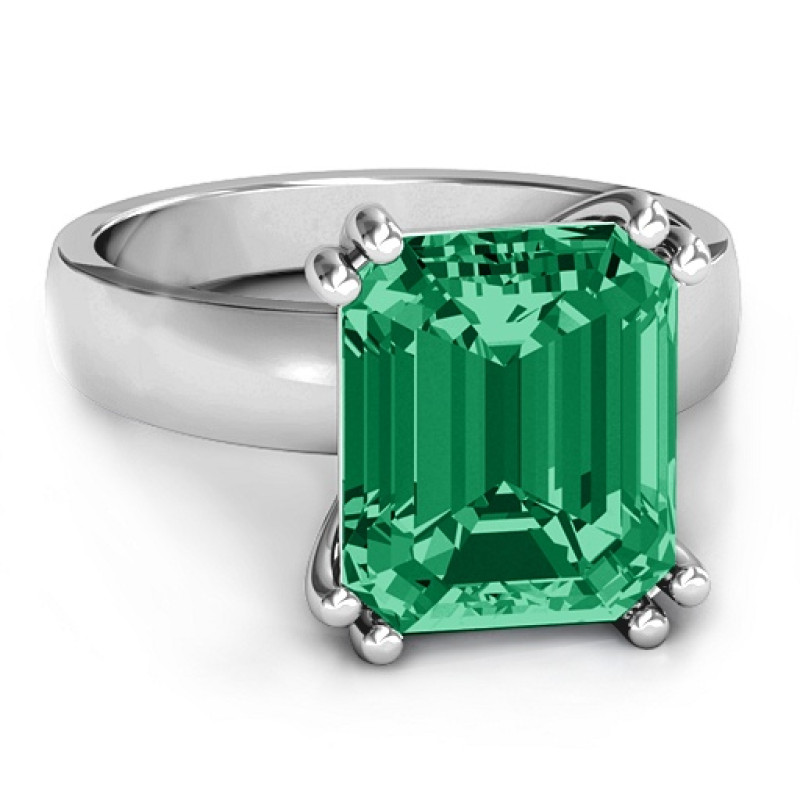 Basket Set Emerald Cut Ring Basket-set emerald cut ring with a large centre stone
