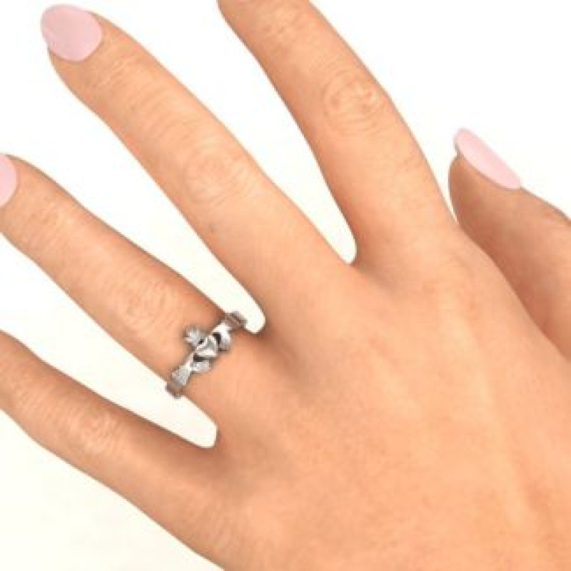 Classic Claddagh Ring product image