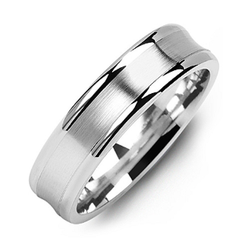 Classic contoured men's ring with a brushed centre
