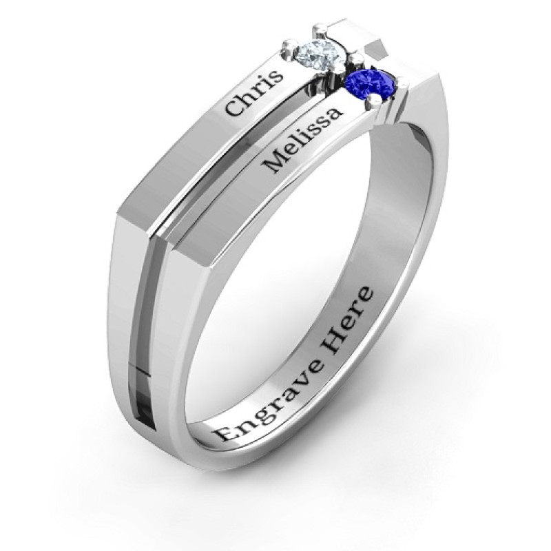 Grooved Women's Ring Detail Grooved square-topped women's ring detail view