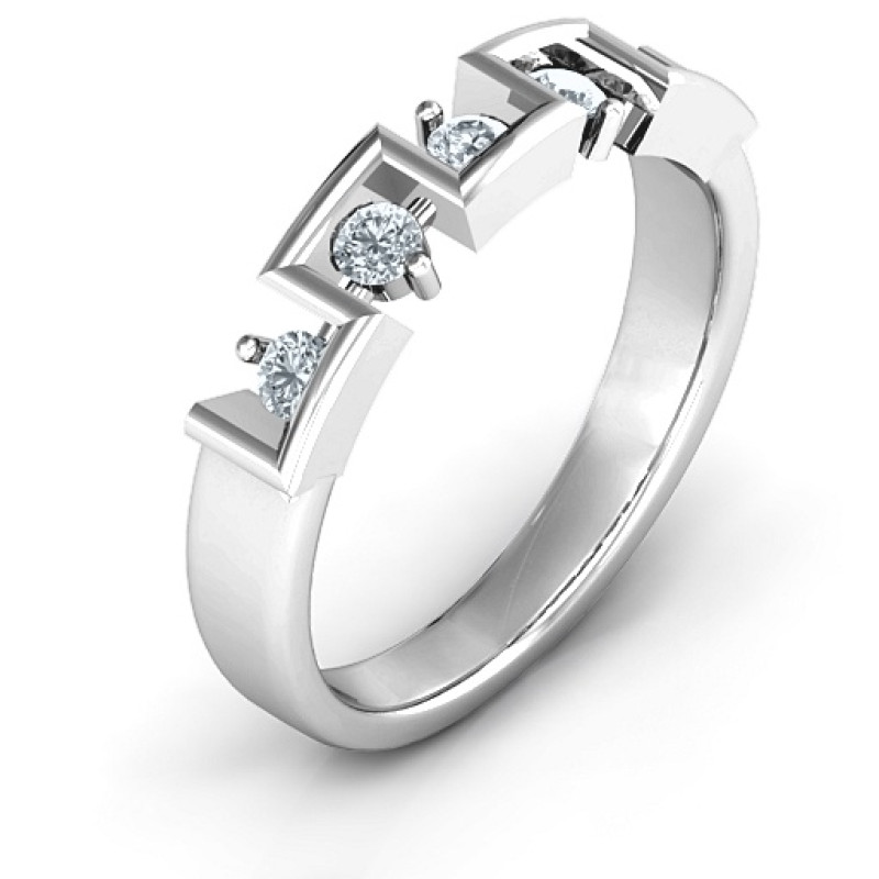 Geometric Fashion Band ring detail