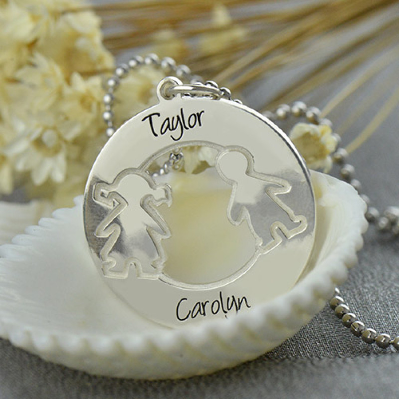 Engraved children’s name circle necklace, gallery image