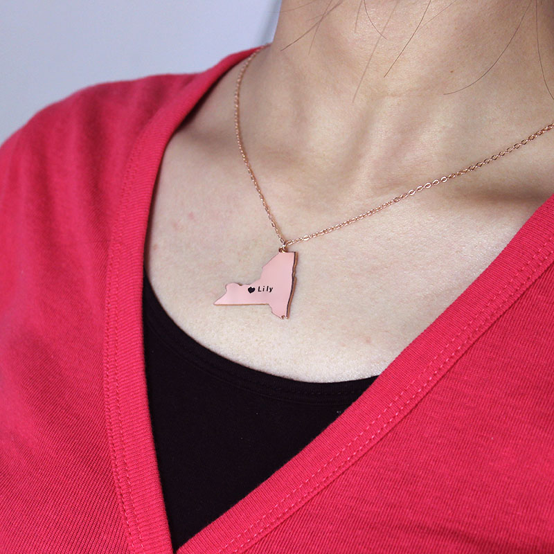 New York State Heart Name Necklace Detail Personalised New York state-shaped heart name necklace detail view