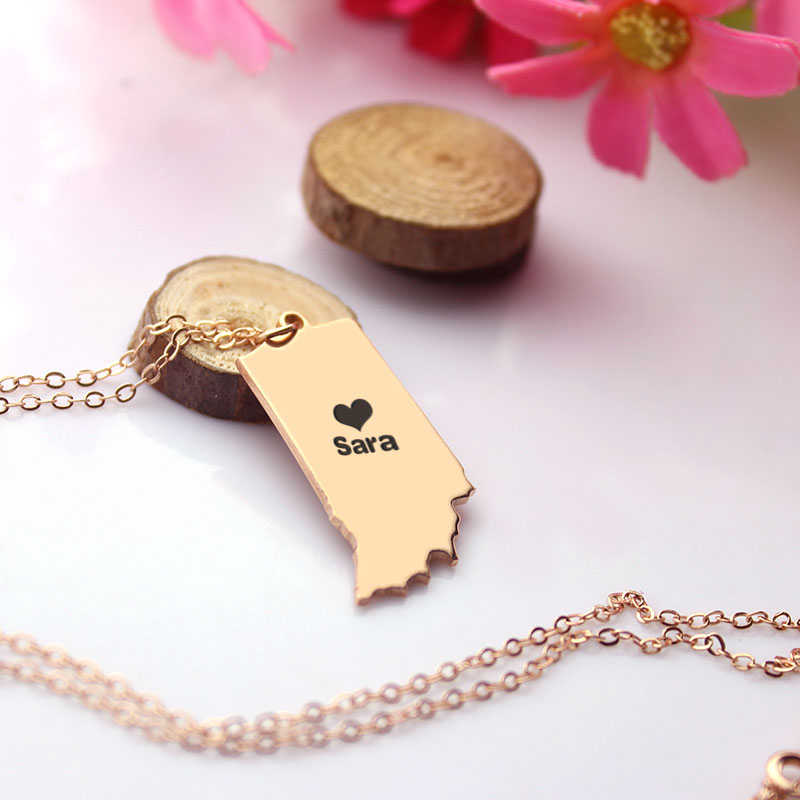 Rose gold Indiana state necklace with heart and name detail