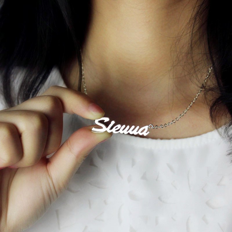 Personalised nameplate necklace