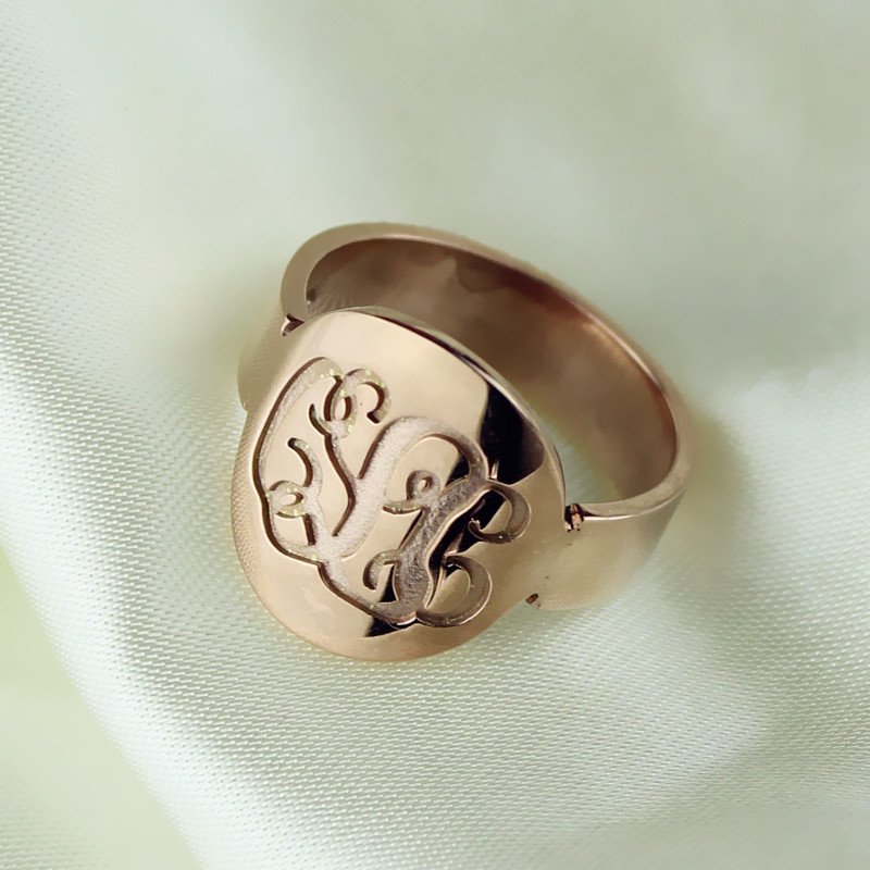 Nameplate Rings Nameplate rings jewellery image