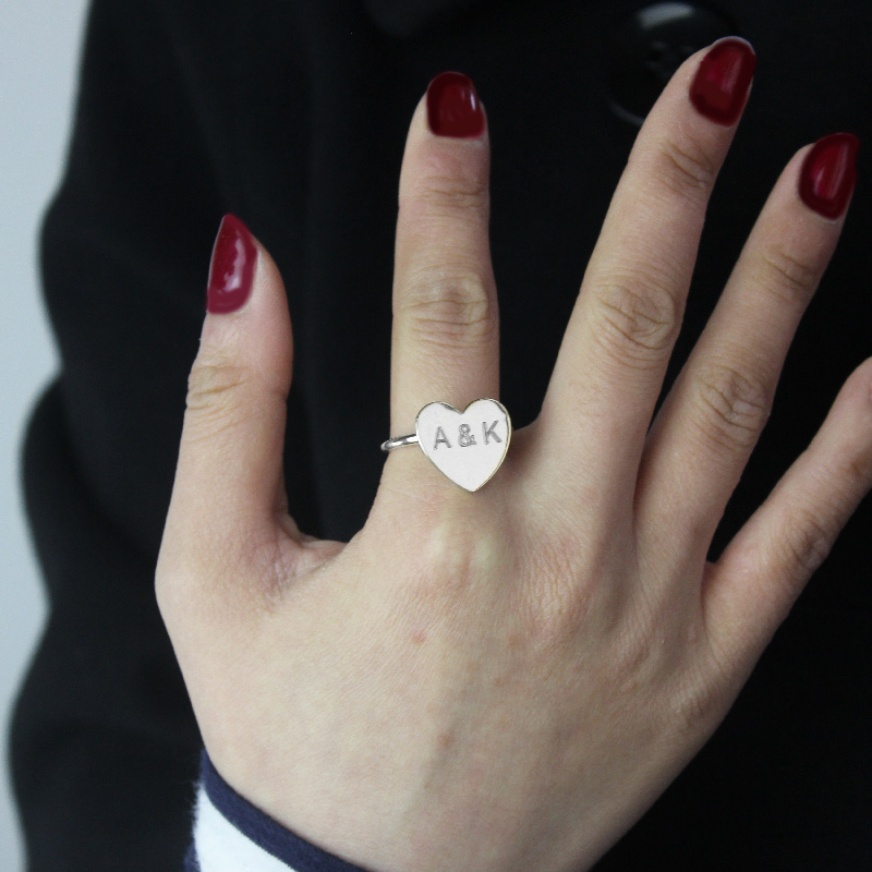 Double initial sweetheart ring detail