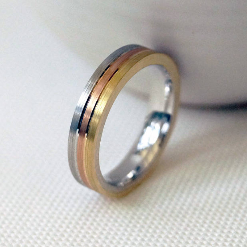 18ct gold striped wedding ring product view