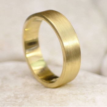 Mens 18ct Gold Wedding Ring, Spun Silk Finish