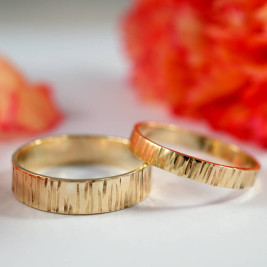 Bark Effect Rings In 18ct Yellow Gold