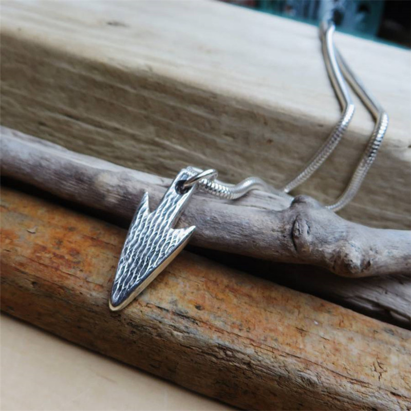 Hunters Moon Silver Arrowhead Necklace Detail Hunters Moon silver arrowhead necklace detail