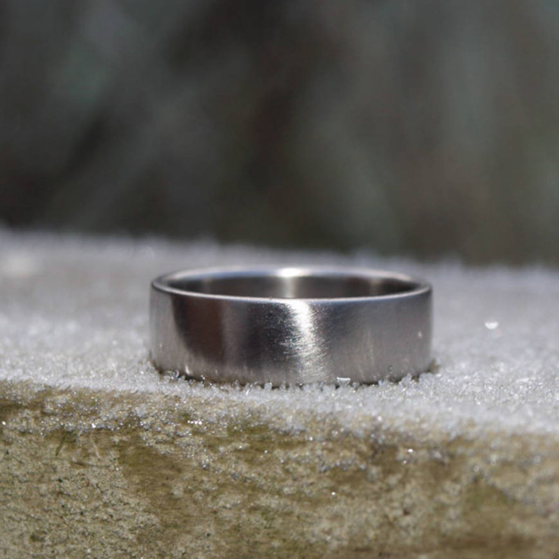 6 mm wide wedding band