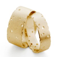 Patterned 18ct Gold Band