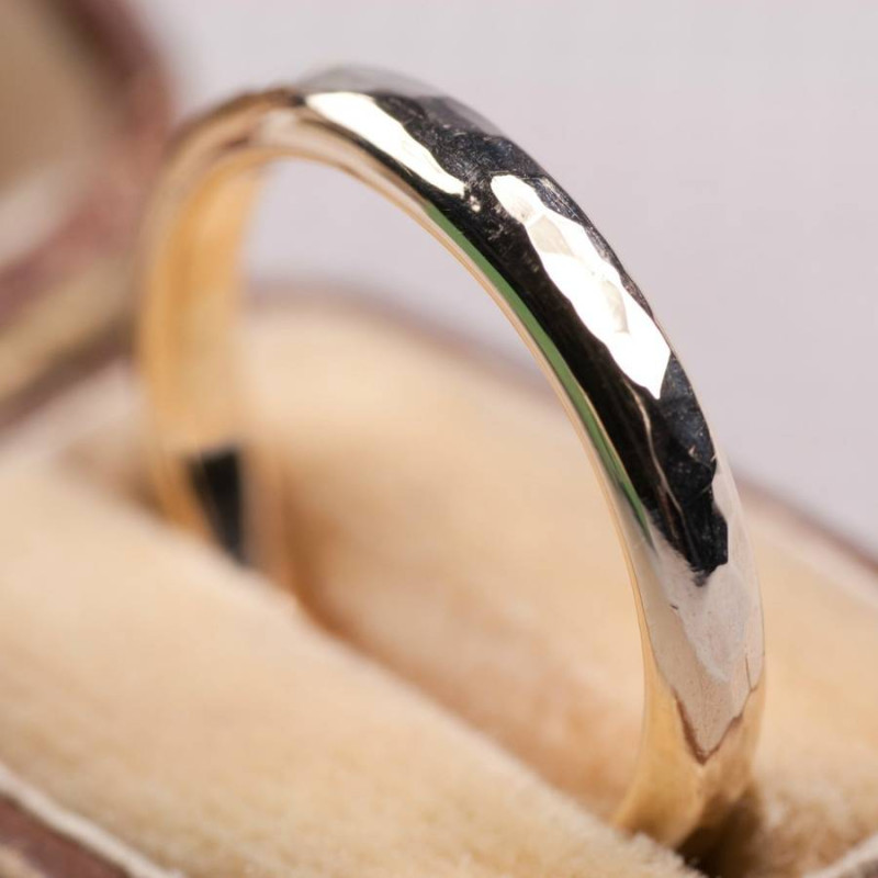 Personalised solid gold wedding band set