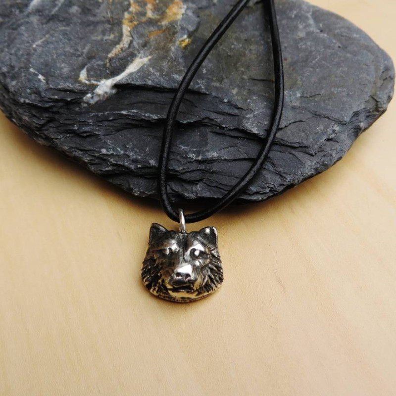 Silver Wolf Head Necklace Detail Silver wolf head necklace detail